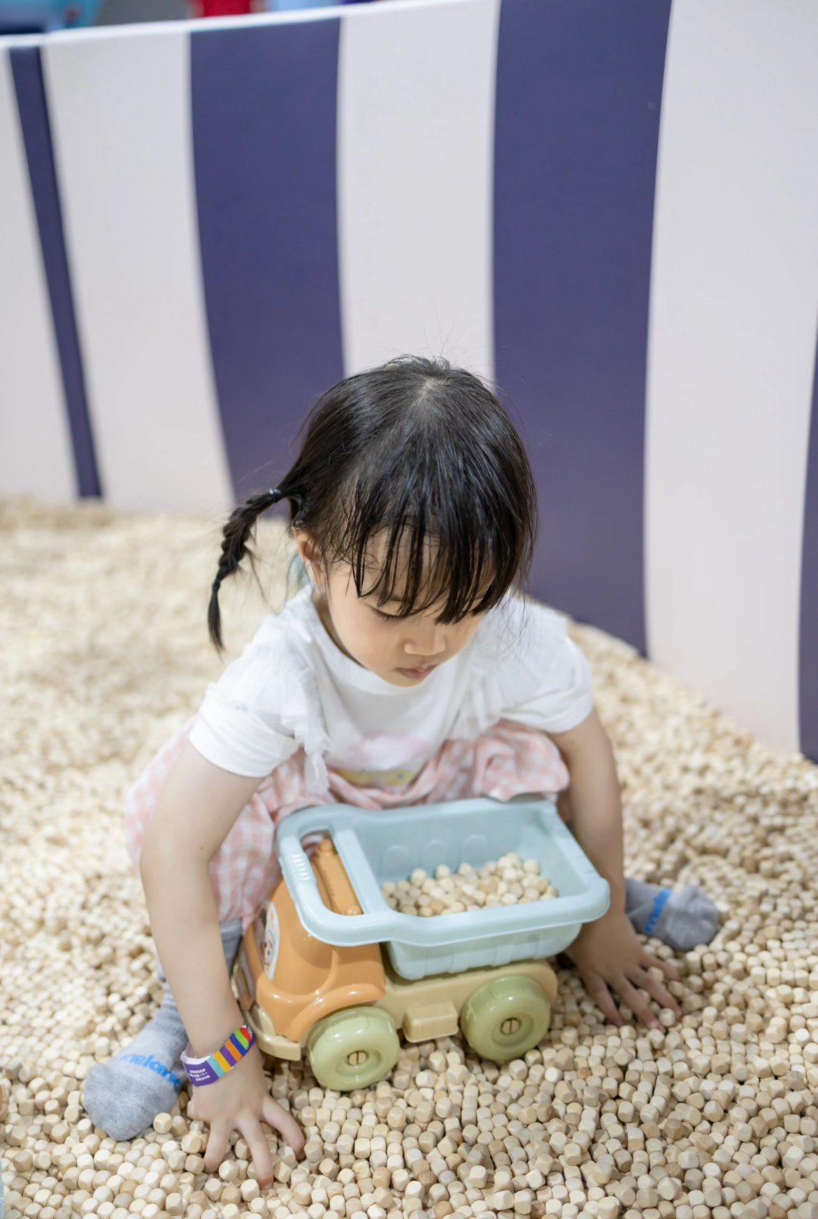 Wooden Sandbox رمل خشبي