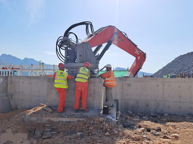 WHB810 Static Hydraulic Boom System: The Pillar of Productivity and Safety in Your Operation Statisches hydraulisches Auslegersystem WHB810: Die Säule für Produktivität und Sicherheit in Ihrem Betrieb