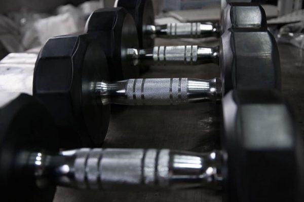 Rubber Coated Dumbbells Dumbbels we dɛn kɔt wit rɔba