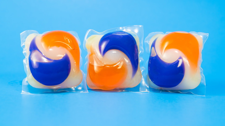 What Is in A Dishwasher Pod 식기세척기 포드에는 무엇이 들어있나요?