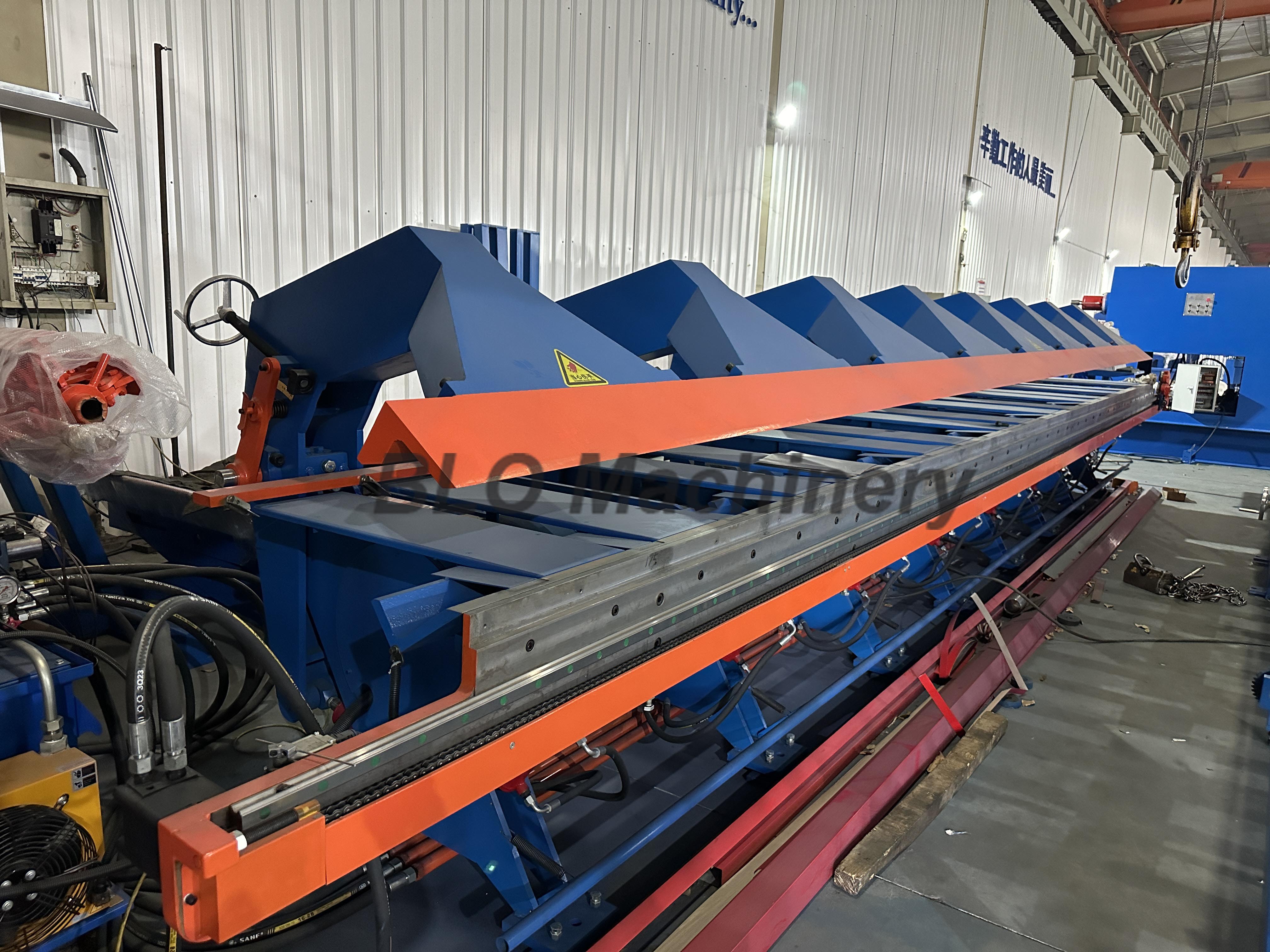 CNC Folding Machine Machine de pliage CNC