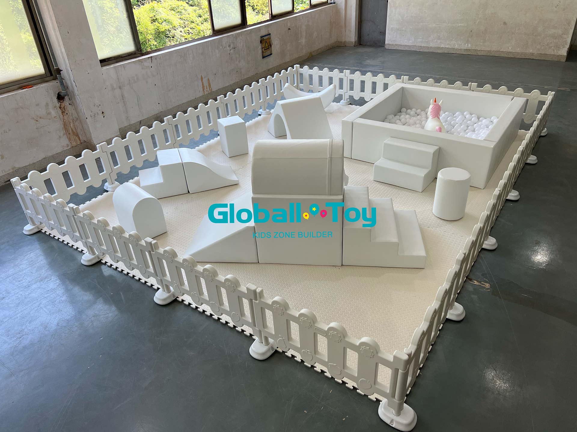 Toddler playground soft play set equipment white outdoor playground soft play package for c Aire de jeux pour tout-petits, ensemble de jeux souples, équipement, aire de jeux extérieure blanche, paquet de jeux souples pour c