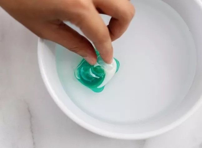 Can Laundry Pods Be Used in Older Washers ¿Se pueden utilizar cápsulas de lavandería en lavadoras más antiguas?