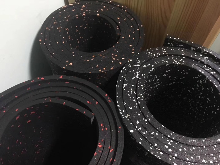 Commercial Rubber Flooring Rolls ವಾಣಿಜ್ಯ ರಬ್ಬರ್ ಫ್ಲೋರಿಂಗ್ ರೋಲ್ಗಳು