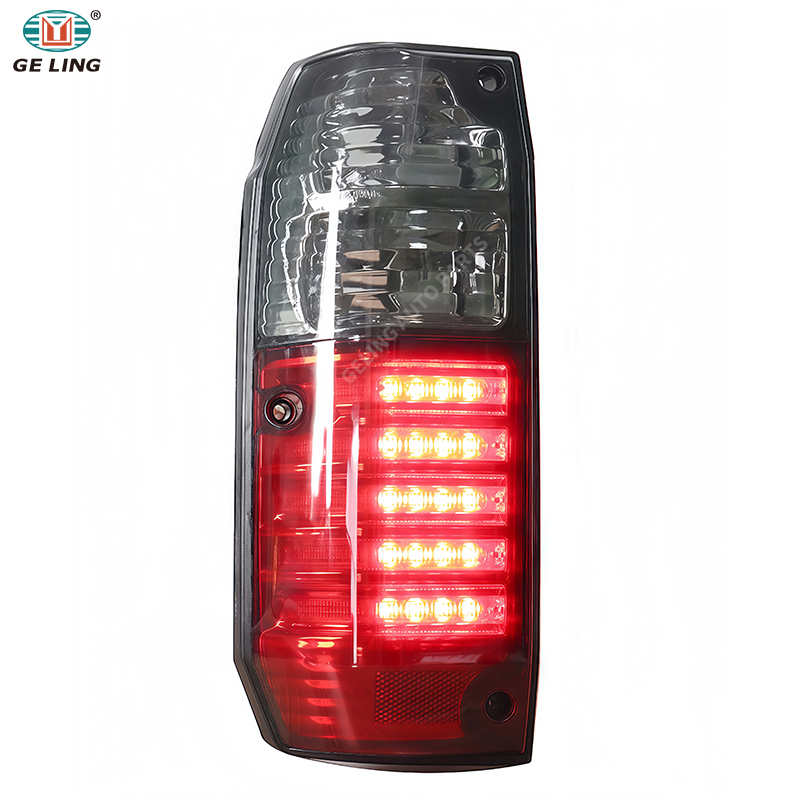 Toyota Land Cruiser Fj75 Taillight تويوتا لاند كروزر Fj75 الضوء الخلفي