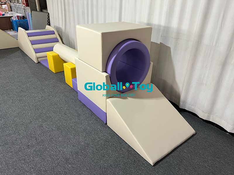 Fun Soft Play Set for Kids with Slide and Ball Pit for Parties Ensemble de jeu doux et amusant pour enfants avec toboggan et piscine à balles pour les fêtes