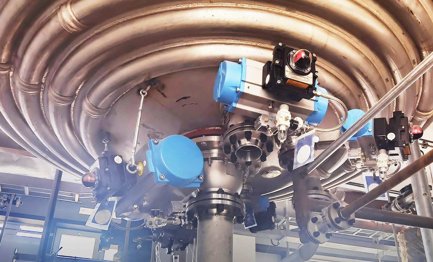 HK17 Spring return double acting pneumatic angle seat valve Coating Industry Doppeltwirkendes pneumatisches Schrägsitzventil HK17 mit Federrückstellung, Beschichtungsindustrie