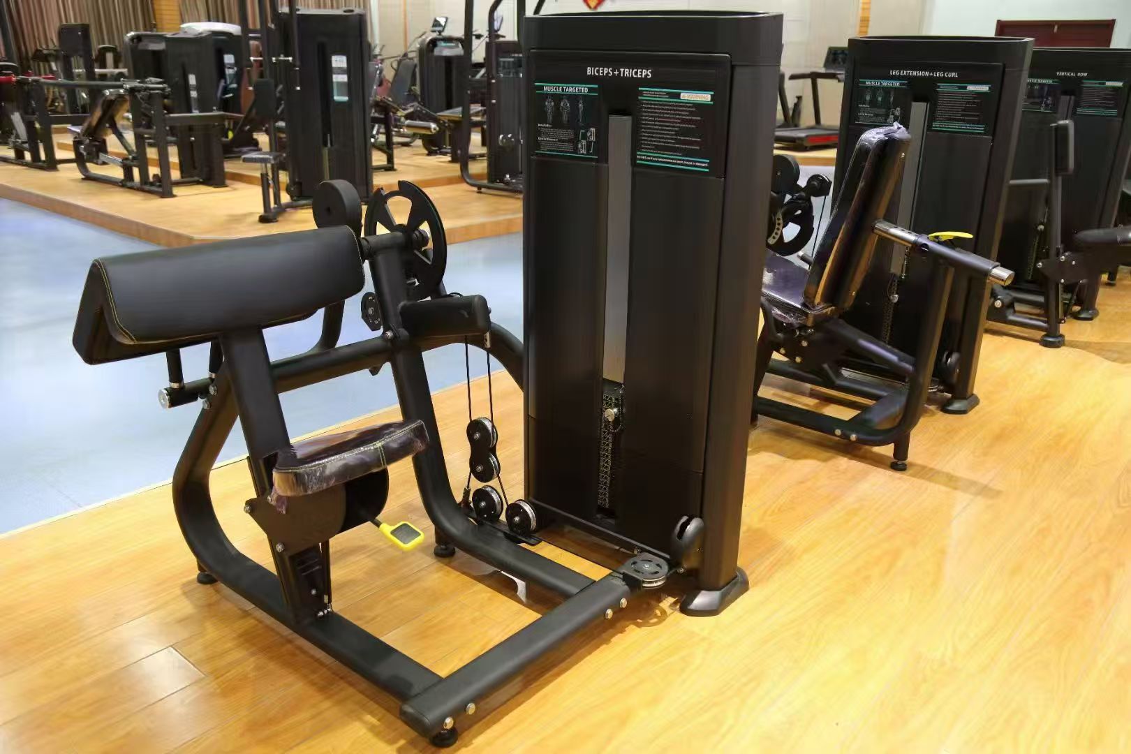 commercial strength training 4 komercinės jėgos treniruotės 4