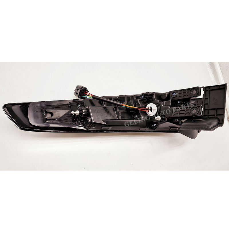 GL-CA21-003 (5) Fanale posteriore per Changan UNIK