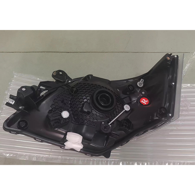 Nissan E26 Headlight ไฟหน้านิสสันE26