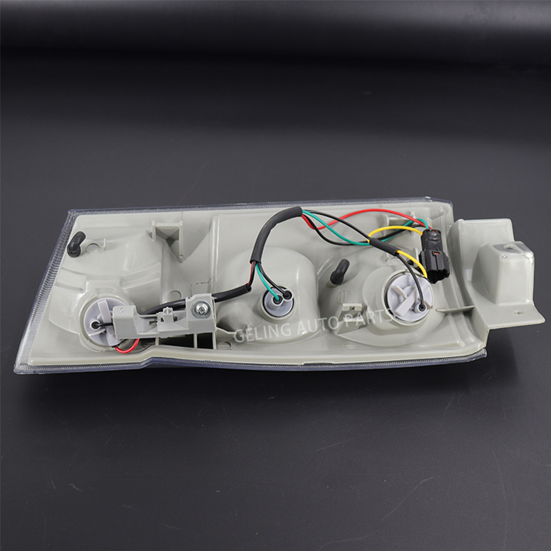 Isuzu New 100p Corner Light ايسوزو جديد 100p ركن لايت