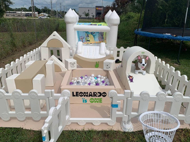 white tan soft play juego suave bronceado blanco