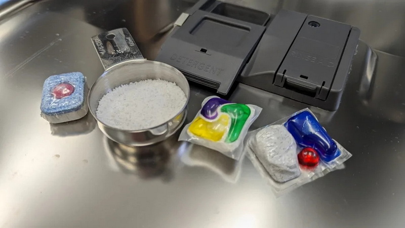 Should Dishwasher Pods Go in The Dispenser هل ينبغي وضع كبسولات غسالة الأطباق في الموزع؟