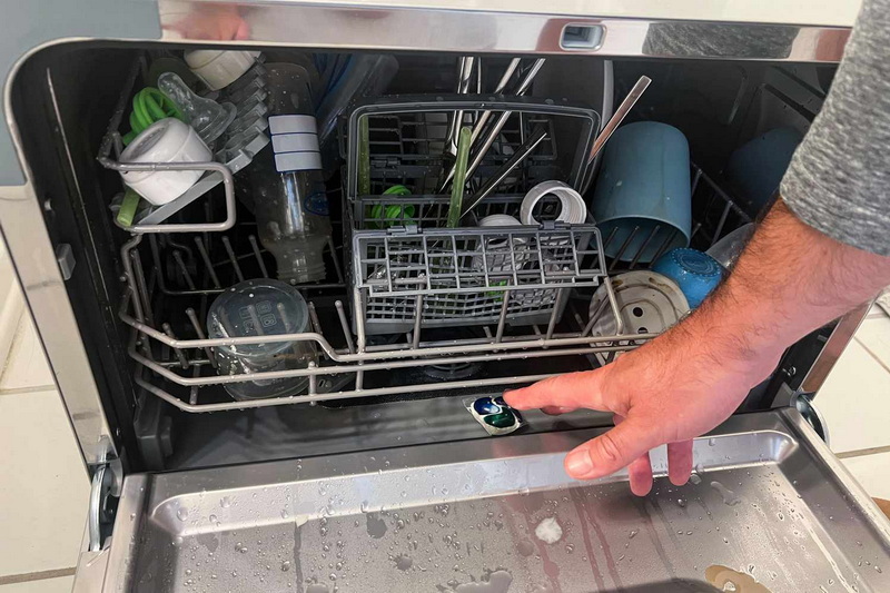 Where Does Dishwasher Pod Go When Dishwasher Is Running Πού πηγαίνει το Pod του πλυντηρίου πιάτων όταν λειτουργεί το πλυντήριο πιάτων