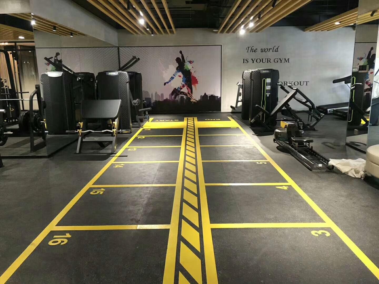 The Best Flooring for Commercial Gyms: Why Rubber Flooring Reigns Supreme വാണിജ്യ ജിമ്മുകൾക്കുള്ള ഏറ്റവും മികച്ച ഫ്ലോറിംഗ്: എന്തുകൊണ്ടാണ് റബ്ബർ ഫ്ലോറിംഗ് ഏറ്റവും ഉയർന്നത്