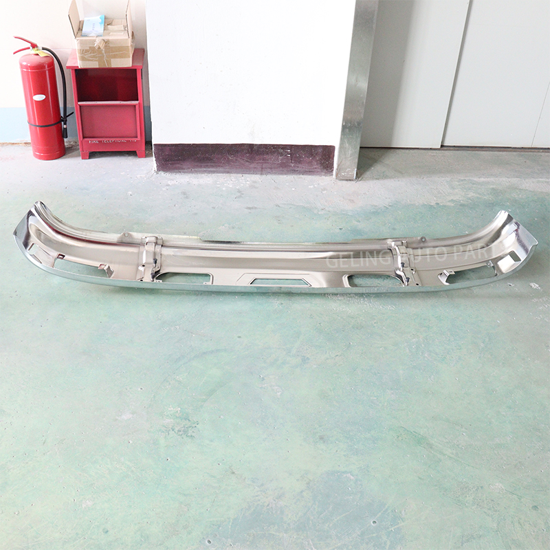 600P Front Bumper Paraurti anteriore 600P