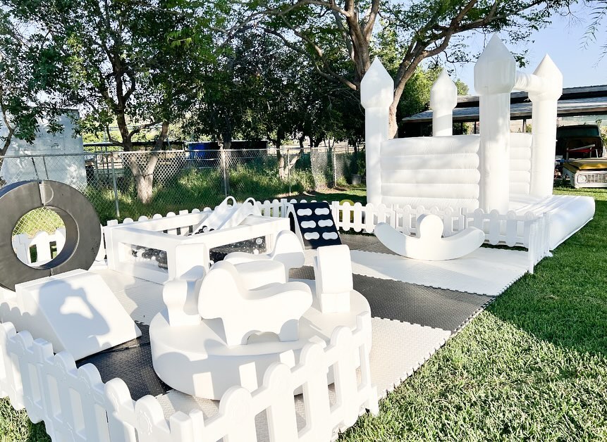 Commercial Soft Play Setup Indoor Kids Safe Playground Equipment With Merry-Go-Round For Toddlers Commerciële Soft Play-opstelling Indoor Kids Safe speeltoestellen met draaimolen voor peuters