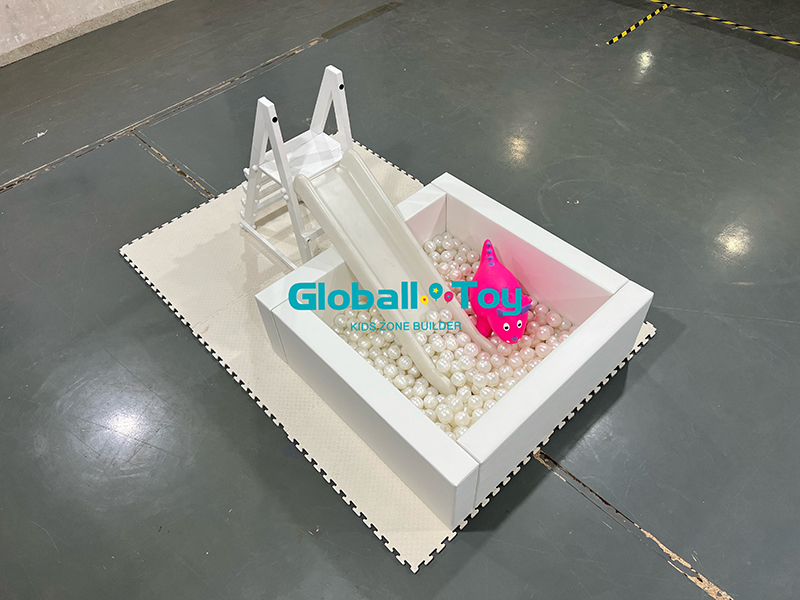 Commercial Indoor Playground Set with Slide and Foam Conjunto de playground interno comercial com escorregador e espuma