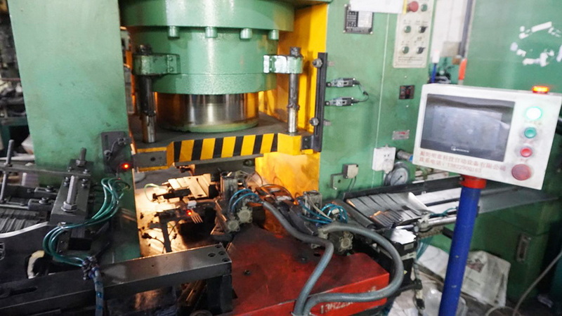 Bộ nạp tự động dao k&eacute;o OEM