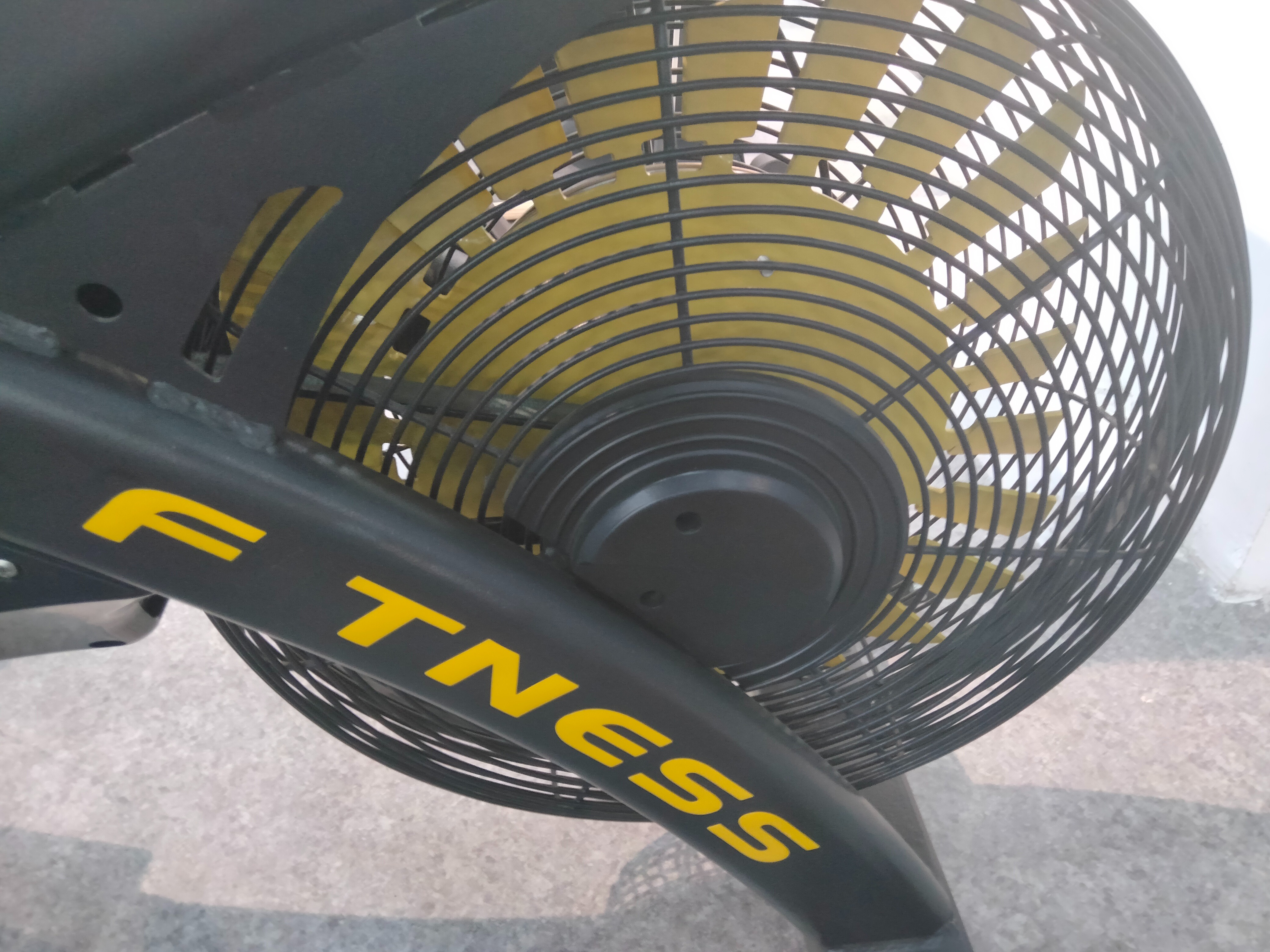 XYSFITNESS XYA1031 Heavy-Duty Commercial Air Rower with Vertical Storage7 XYSFITNESS Sreath adhair malairteach le uallach trom XYA1031 le stòradh inghearach7