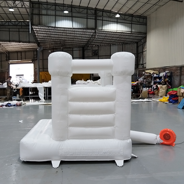 White Mini Castle Bouncer for Backyard or Indoor Events Weißer Mini-Schloss-Türsteher für Hinterhof- oder Innenveranstaltungen