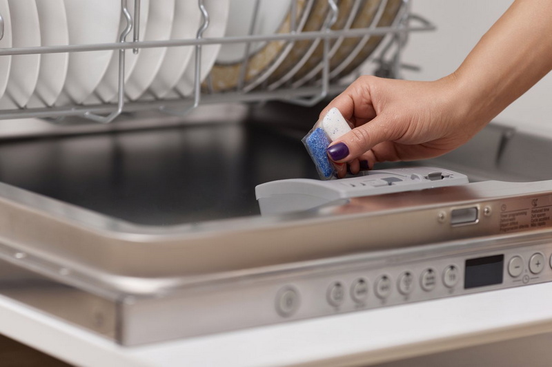Can You Put A Dishwasher Pod Down The Garbage Disposal هل يمكنك وضع حجرة غسالة الأطباق أسفل جهاز التخلص من القمامة؟