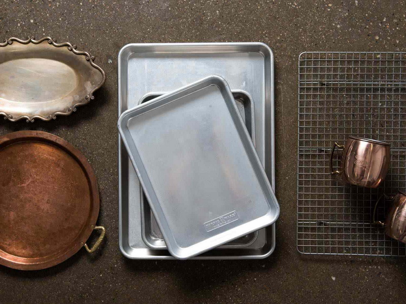 Le teglie da forno in alluminio sono lavabili in lavastoviglie