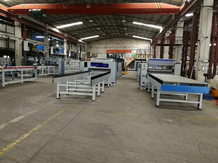 Pur Laminating Machine For Panel Pur Laminovací Stroj Na Panel