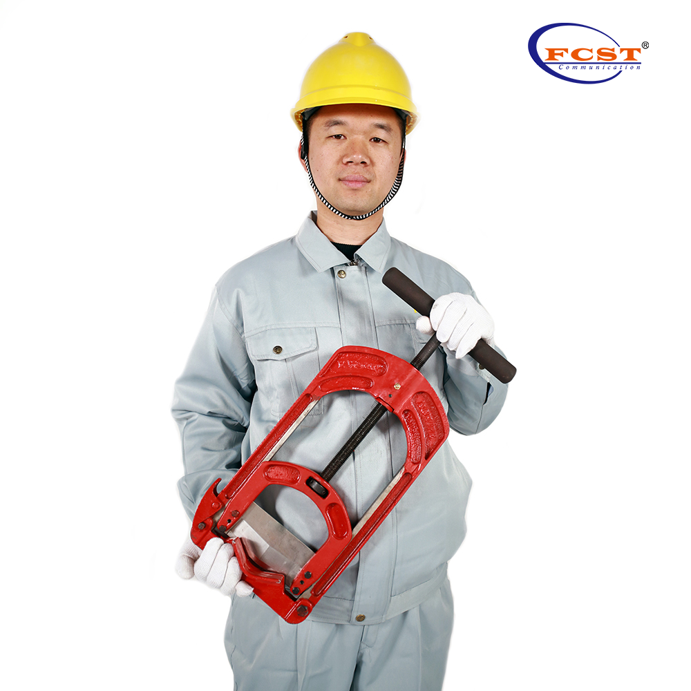 FCST221049 Serie HDPE Pipe guillotina
