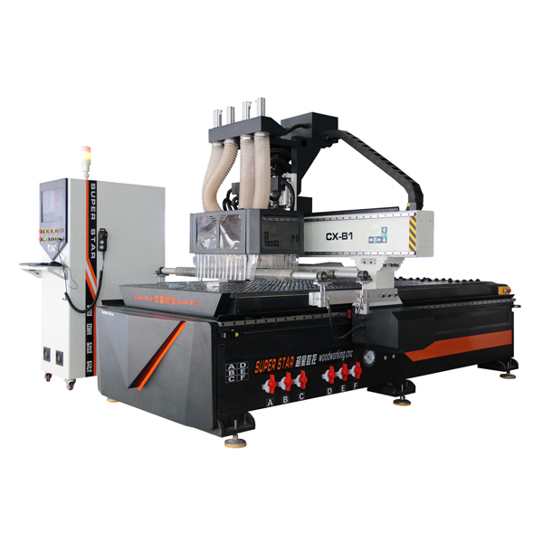 Multi-head Woodworking Door Cutting Machine Vícehlavý dřevoobráběcí stroj na řezání dveří