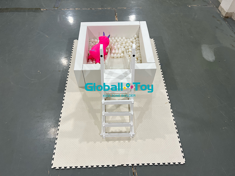 Colorful Toddler Play Equipment for Soft Play Zone Equipamento colorido para brincadeiras infantis para zona de brincadeiras suaves