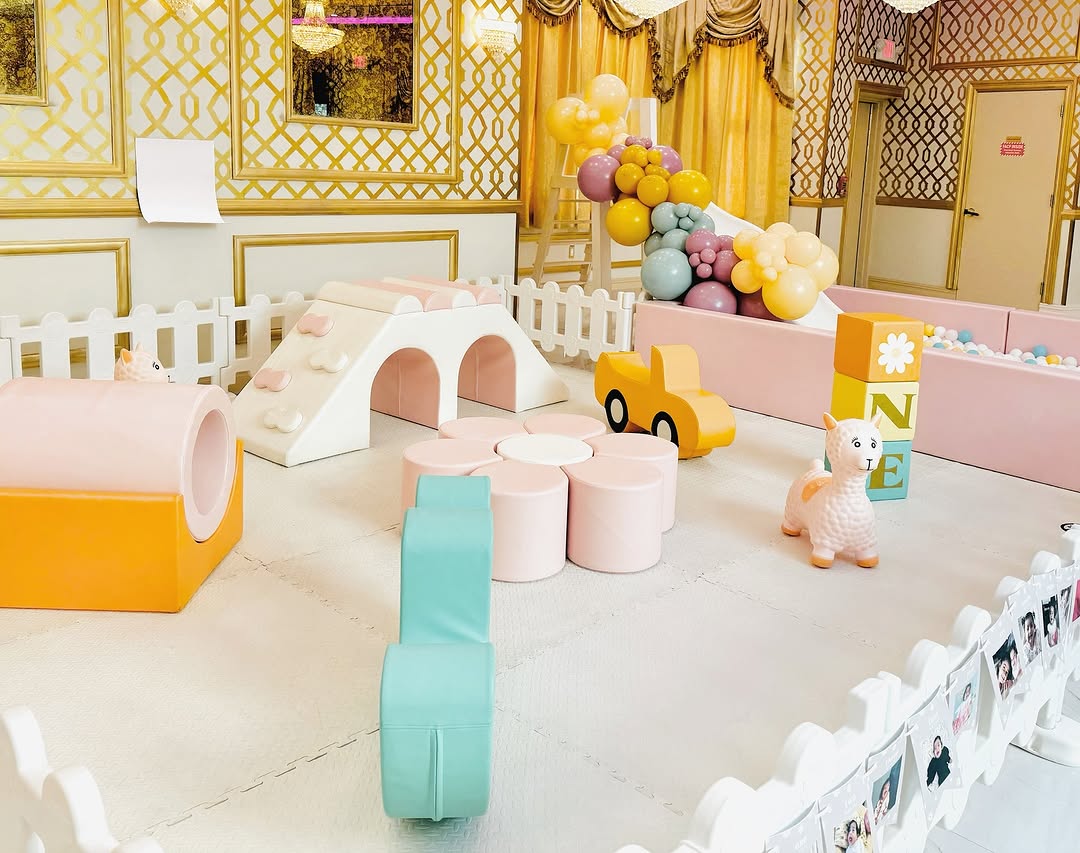 Customized boys girls indoor soft play equipment sets Conjuntos personalizados de equipamentos para jogos macios internos para meninos e meninas