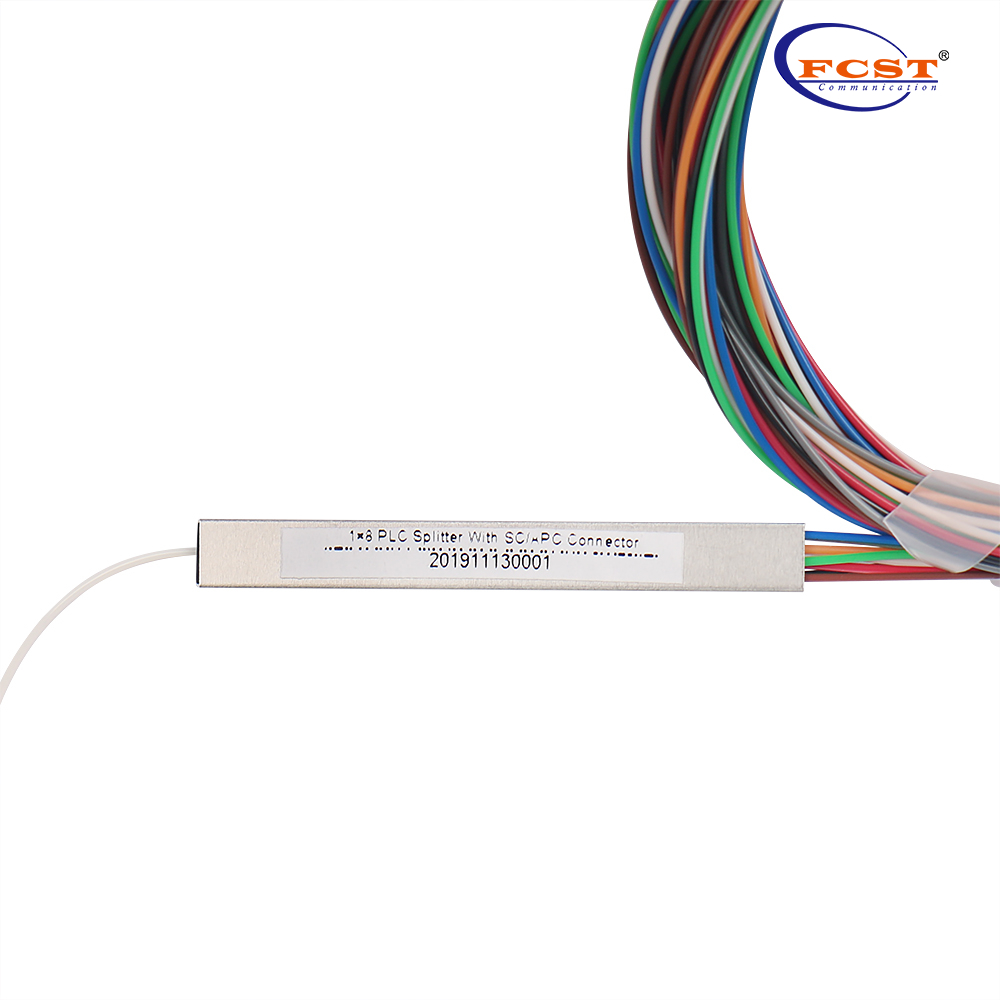 1 * 8 Type de tube en acier Splitter PLC avec connecteur SCAPC