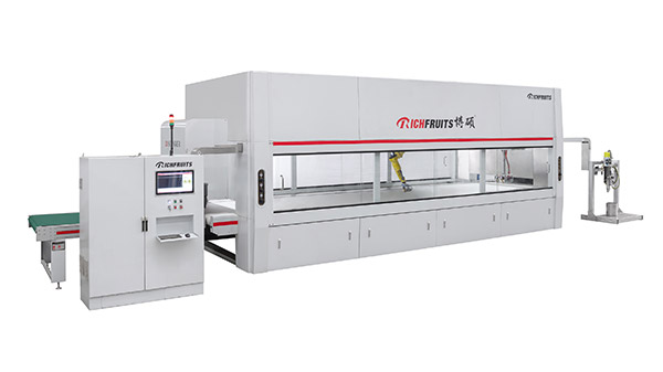 Automatic coating equipment Equipos de recubrimiento automático.