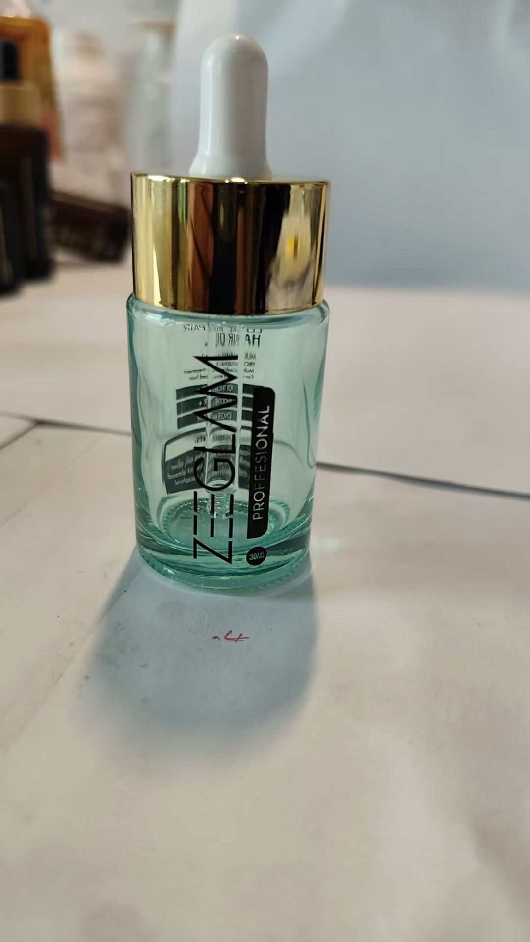 Custom Skin Care glass bottle Use Benutzerdefinierte Hautpflege-Glasflasche. Verwendung