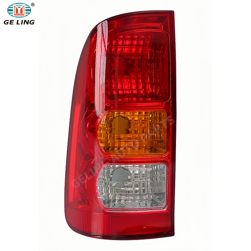 Toyota Vigo 2004-2007 Tail Light تويوتا فيجو 2004-2007 ضوء خلفي