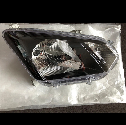 Isuzu Dmax 2019 Head Lamp Lampe frontale Isuzu Dmax 2019