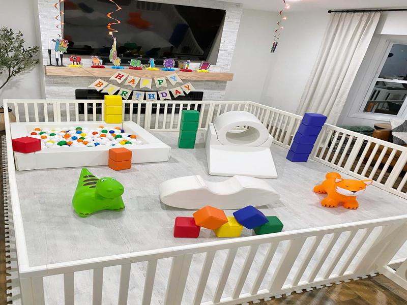 All foam white tunnel for kids ball pool with balls soft equipment for hire Semua terowongan busa putih untuk kolam bola anak-anak dengan peralatan bola lembut untuk disewa