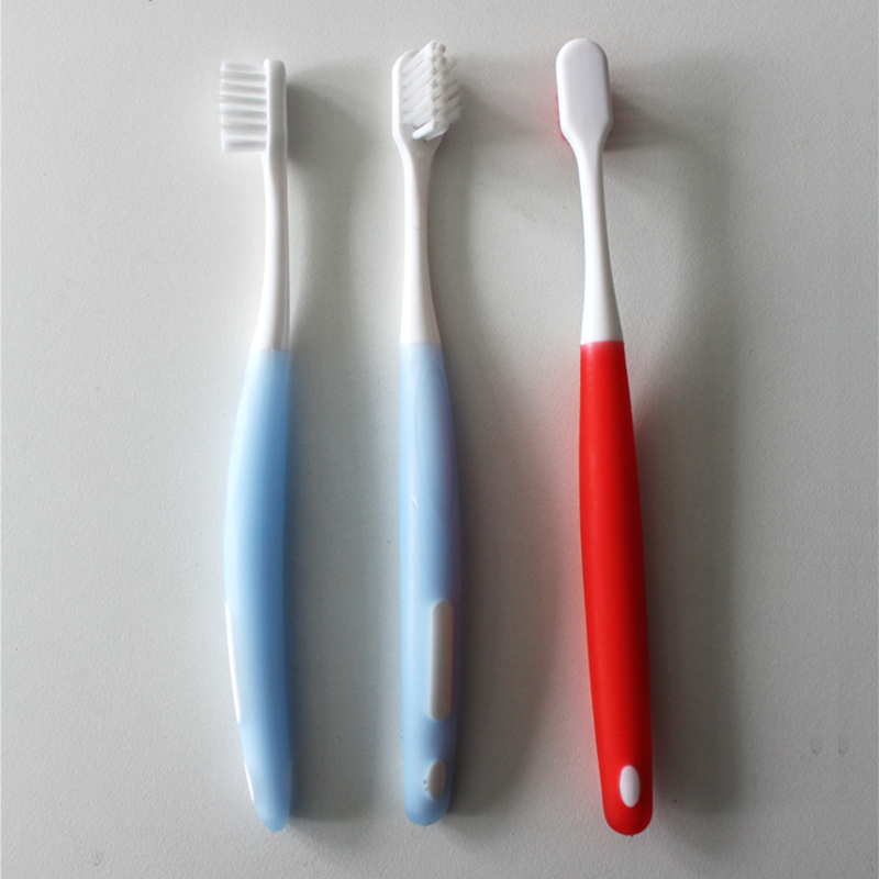Brosse à dents dentaire adulte