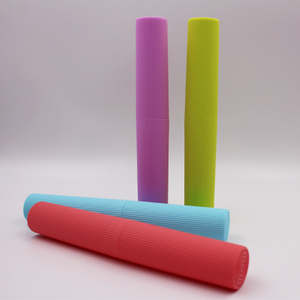 Tubo de viaje en forma de cilindro
