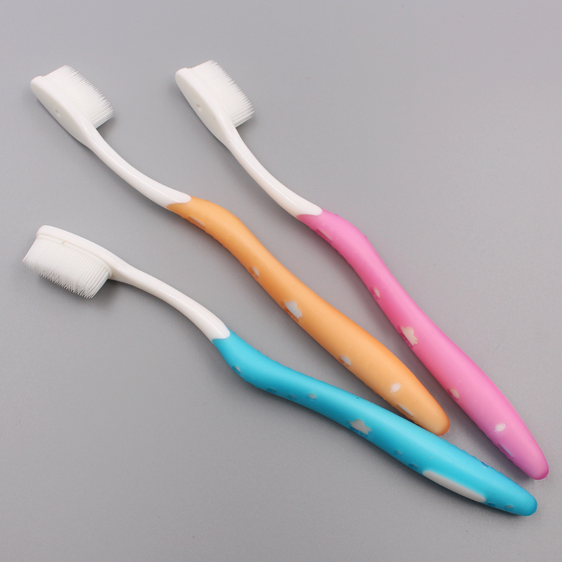 Cepillo de dientes adulto de cerdas nanométricas