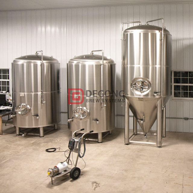 Isobaric beer fermentation tank and bright beer tank