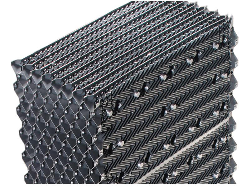 Corrugated PVC film fill channels for cooling tower heat transfer Korrugerade PVC-filmfyllningskanaler för kyltornets värmeöverföring