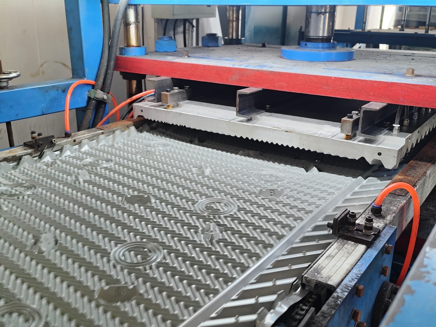 Top 5 PVC Cooling Tower Fills Manufacturer in Malaysia Top 5 fabrikant van PVC-koeltorenvullingen in Maleisië