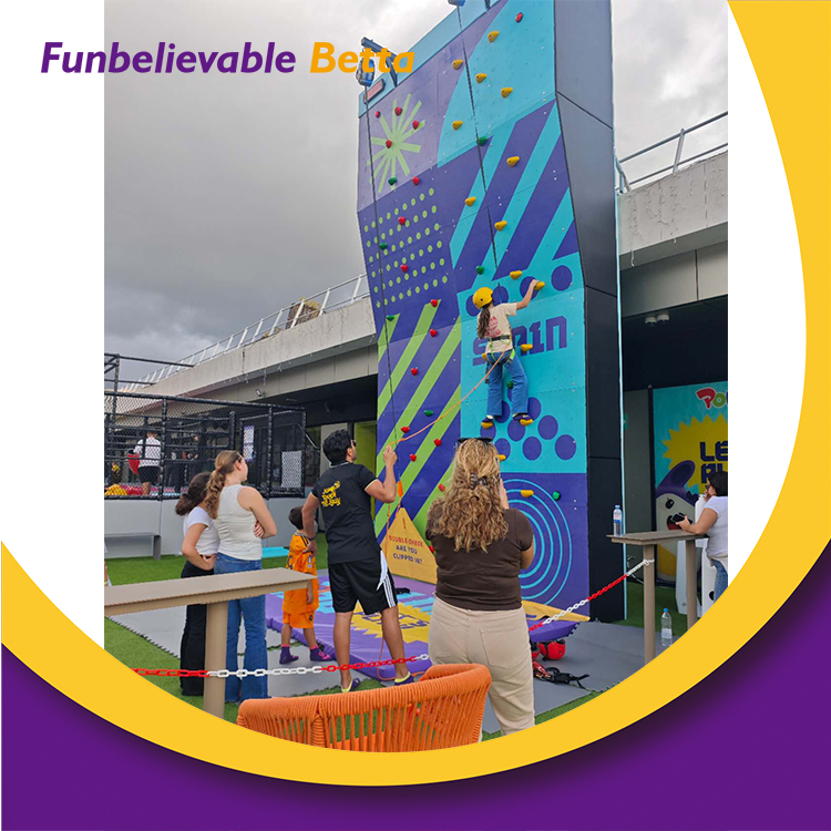 تسلق الجدار