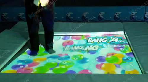 لعبة بروجكتر ترامبولين