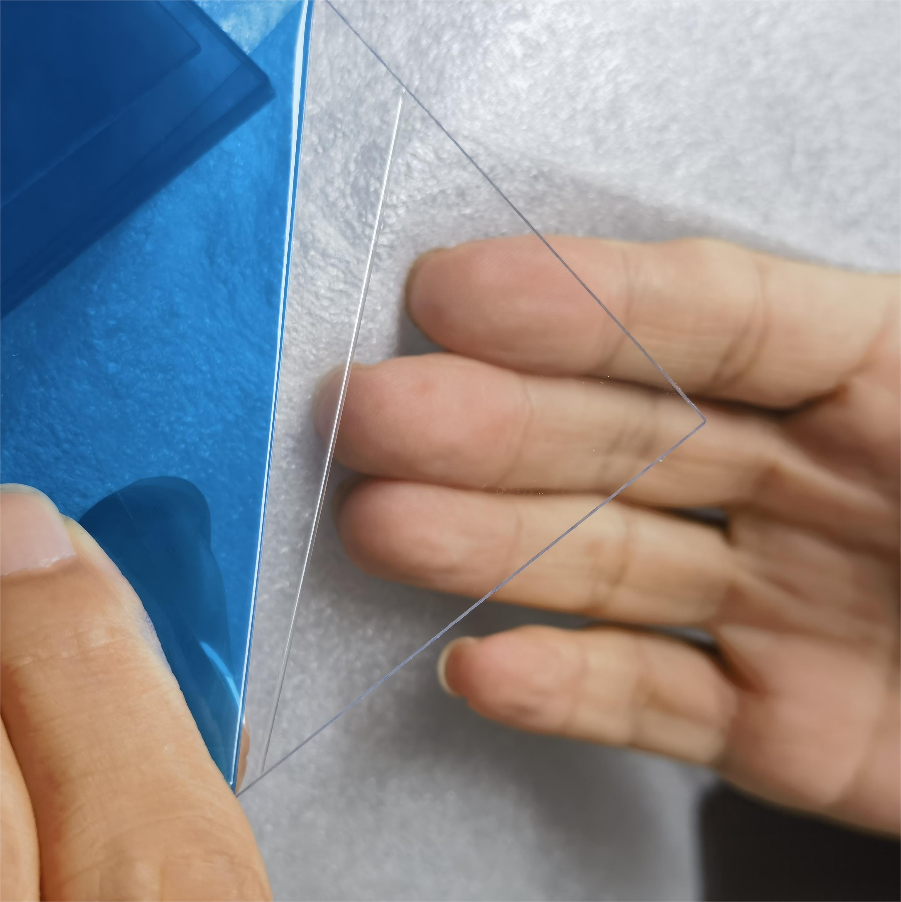 Virdeeler vun PC PMMA Komposit Verwaltungsrot