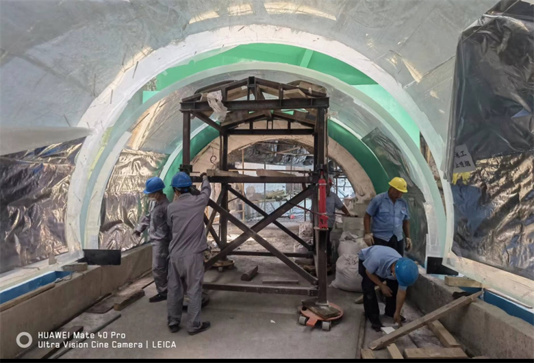 Acryltunnel - Installation