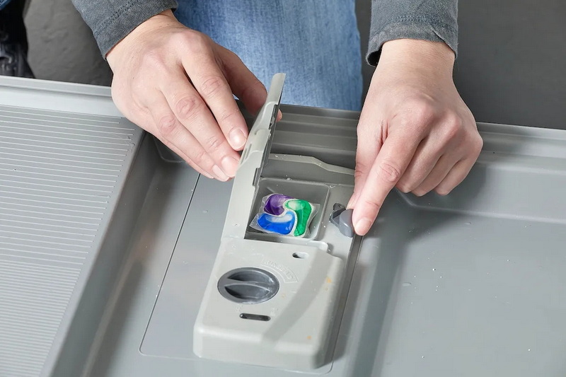 Why Does My Dishwasher Pod Keep Popping Out لماذا تستمر حافظة غسالة الأطباق الخاصة بي في الظهور؟