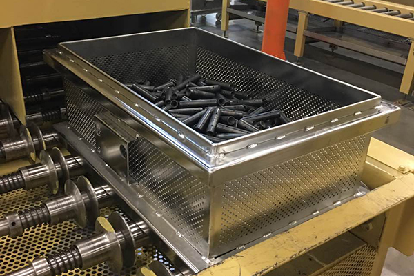cestas perforadas con metal